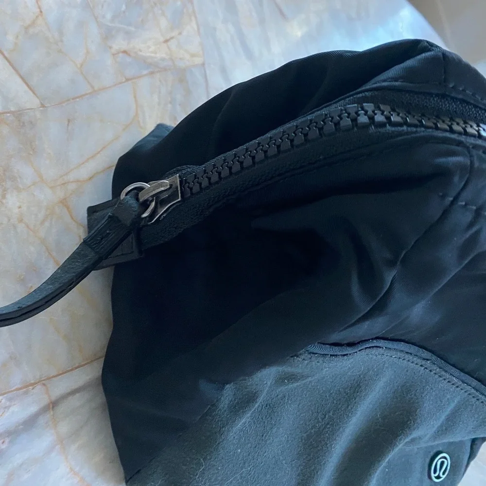 Lululemon Athletica Toiletry Bag Black Nylon Suede Pink Script Organizer